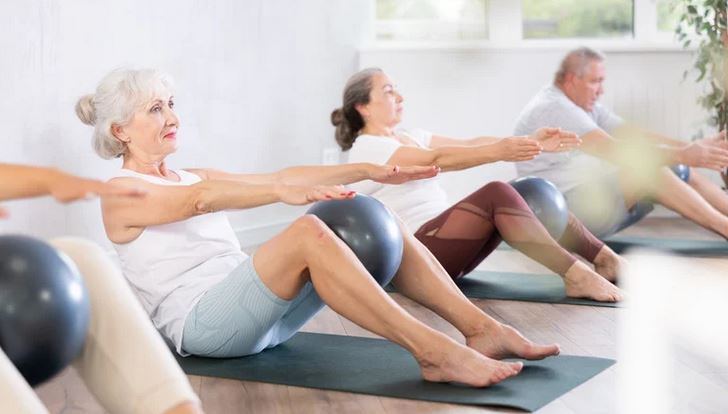 Cvičení v knihovně: Pilates s Jarkou / 29. duben 2025